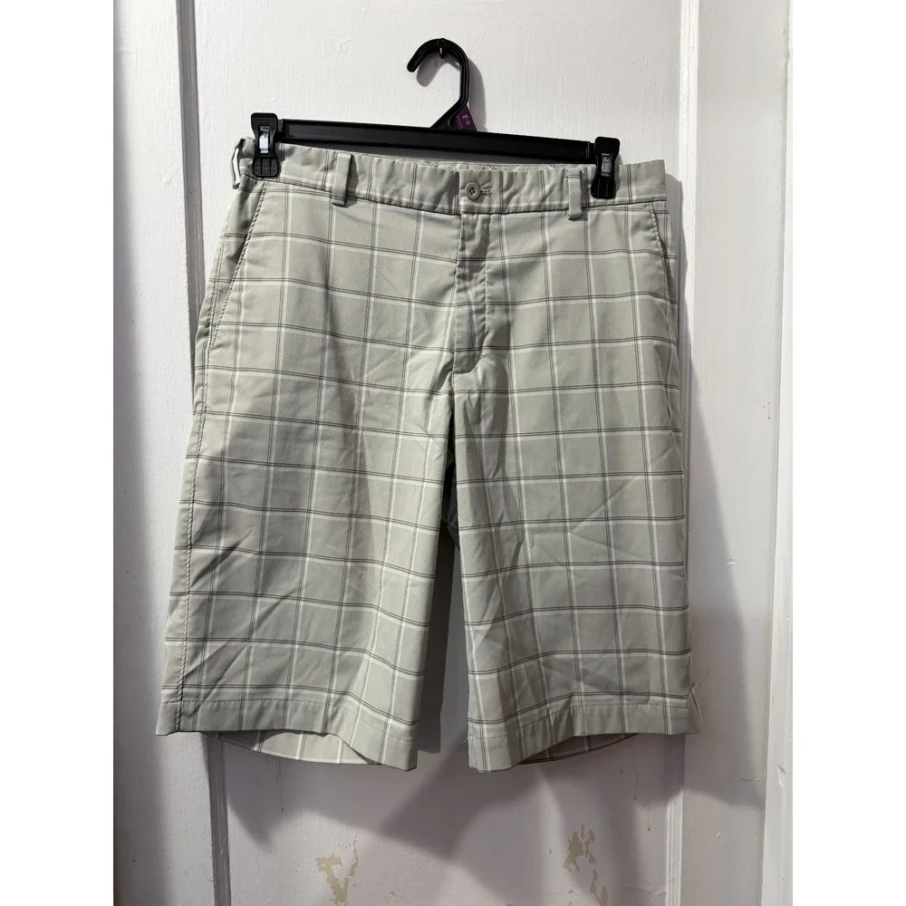 Nike Grey Plaid Shorts in 32/M